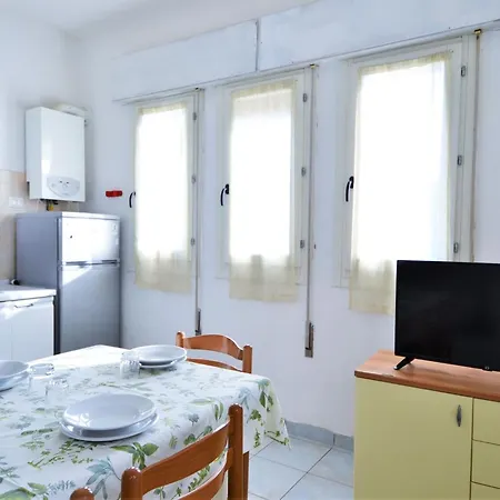 In Near Centre Apartment Rosolina Mare
